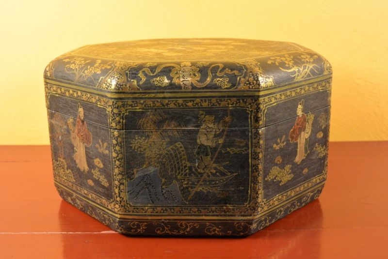 Chinalack-Box Schwarz und Gold 2