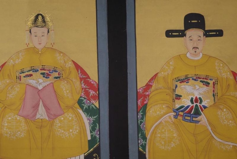 Click thumbnail to enlarge and hover over the picture to zoom Chinese ancestors Qing dynasty Emperor Imperial Yellow 2