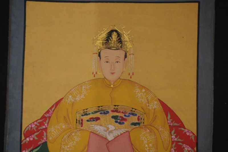 Click thumbnail to enlarge and hover over the picture to zoom Chinese ancestors Qing dynasty Emperor Imperial Yellow 3