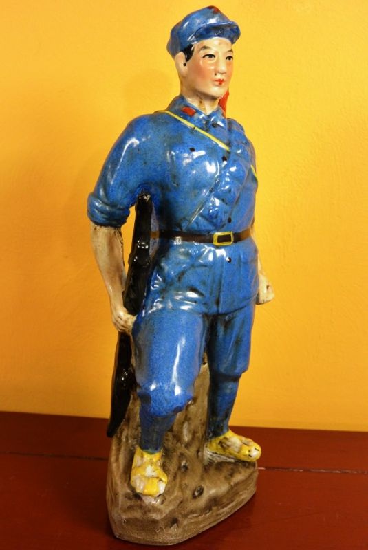 Chinese bisque statue Soldier Red Revolution 1