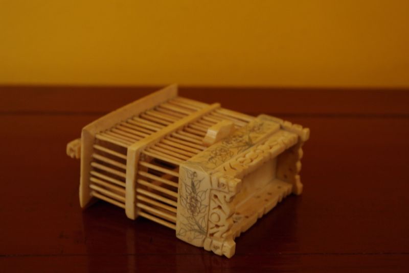 Chinese bone crickets cage with small dragons 5