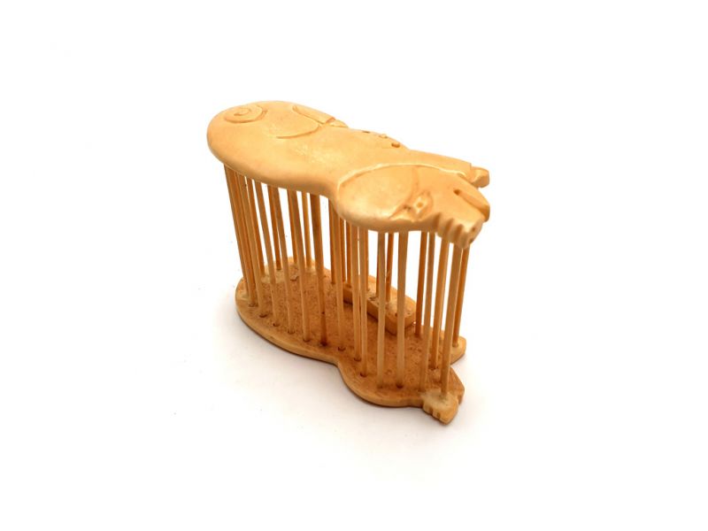 Chinese cricket cage in bone Pig 3