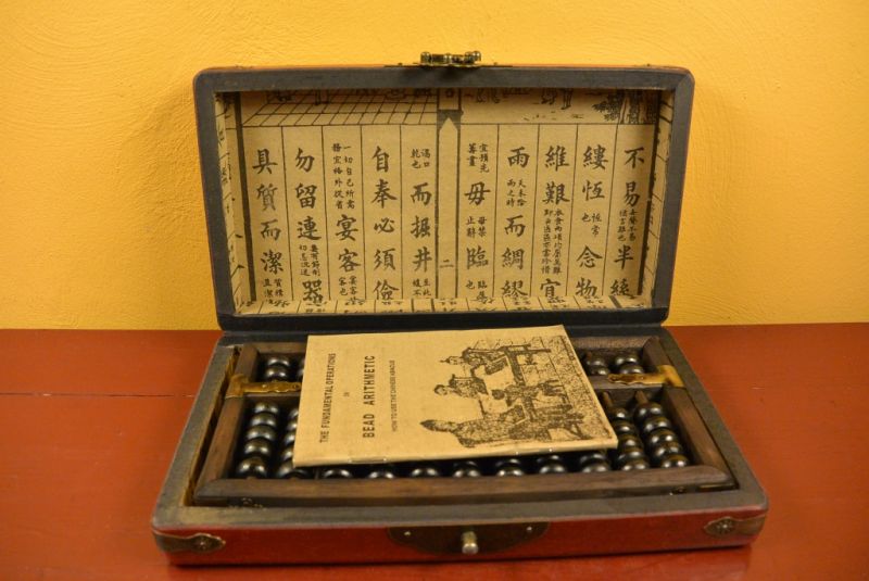 Chinese Box rot mit Vögeln und Abakus 2