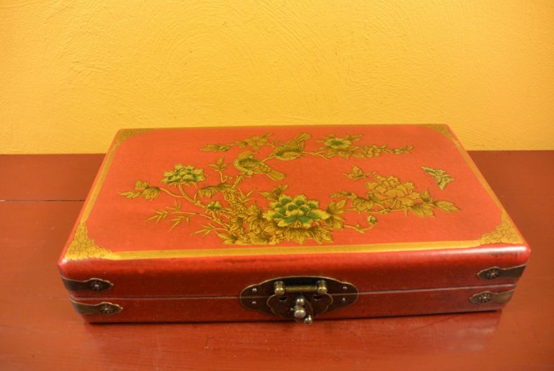 Chinese Box rot mit Vögeln und Abakus 3