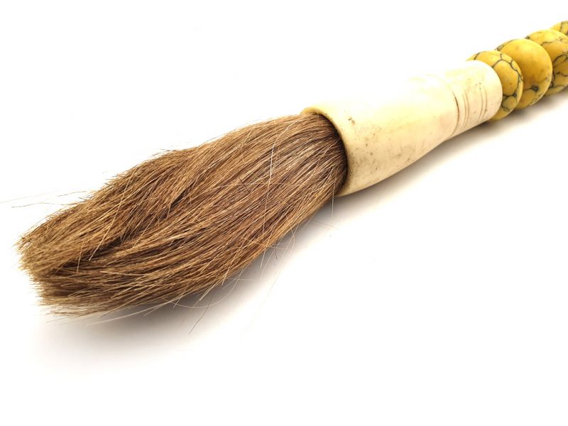 Chinese Brush in Stone Round Yellow 3