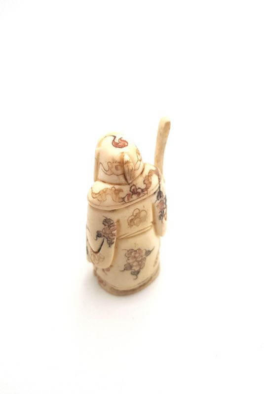 Chinese Buffalo Bones Netsuke - Japanischer Wächter 3