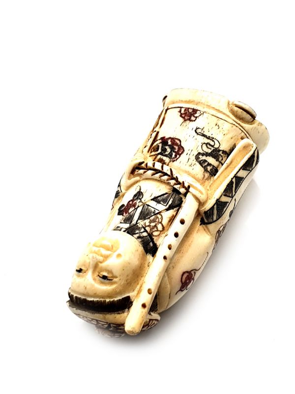 Chinese Buffalo Bones Netsuke - The Japanese peasant 4