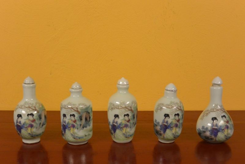 Chinese Chinese SnuffBottles Lot Court lady 2 1