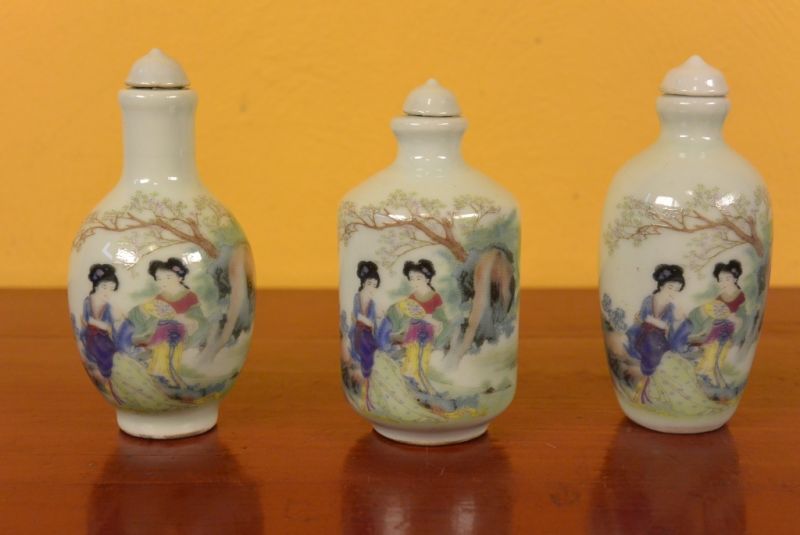 Chinese Chinese SnuffBottles Lot Court lady 2 2