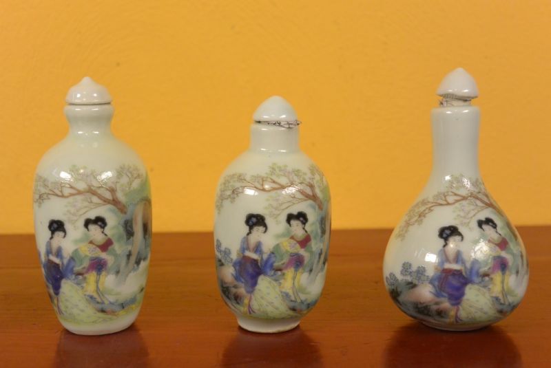 Chinese Chinese SnuffBottles Lot Court lady 2 3