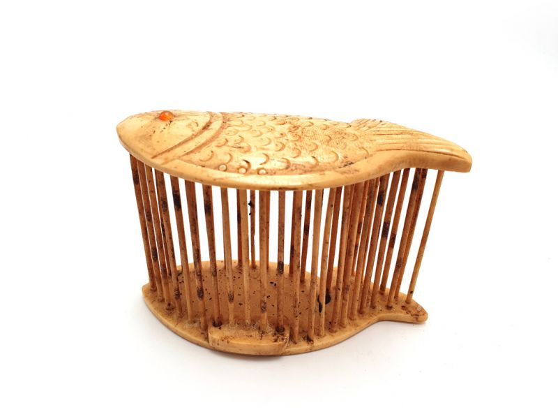 Chinese cricket cage in bone Fish 2