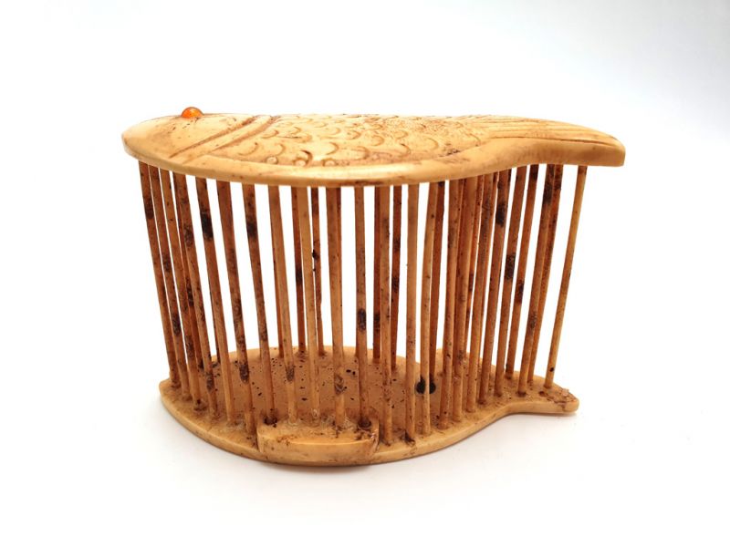 Chinese cricket cage in bone Fish 3