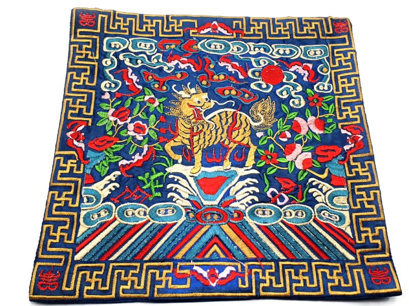Chinese Embroidery - Square Ancestor - Emblem - Foo Dogs 1