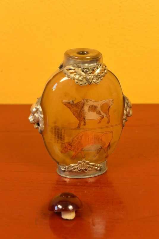 Chinese Glass Snuff Bottle - Buffaloes 5