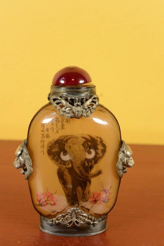 Chinese Glass Snuff Bottle Elephant 1