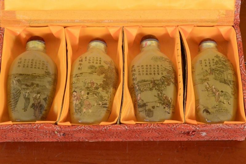 Chinese Glass SnuffBottles Lot - Chinese countryside 2