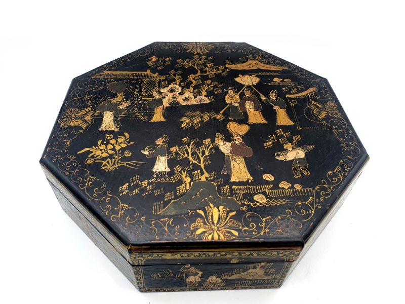 Chinese lacquer box - Black and gold 1