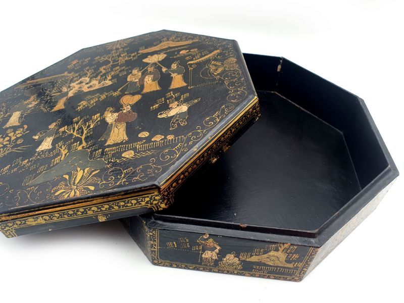 Chinese lacquer box - Black and gold 4