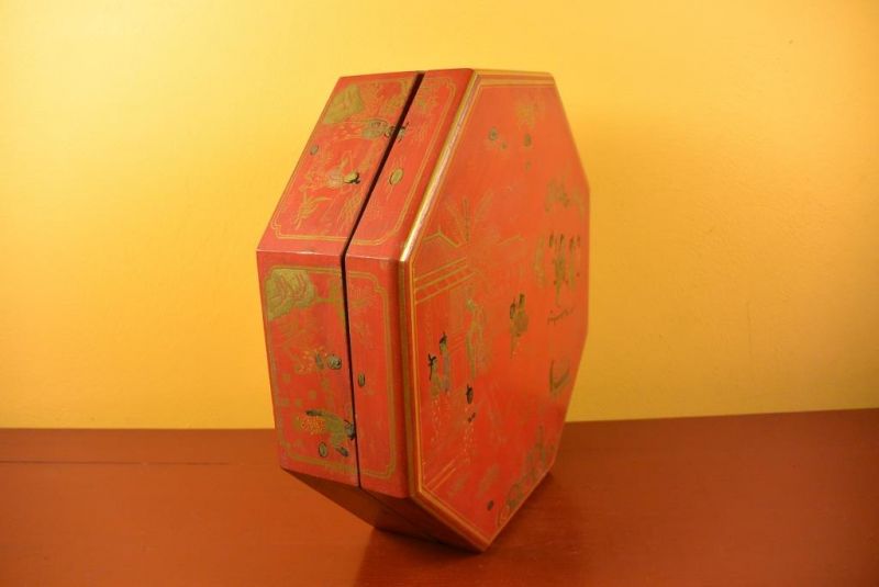 Chinese lacquer box - Red and gold 5