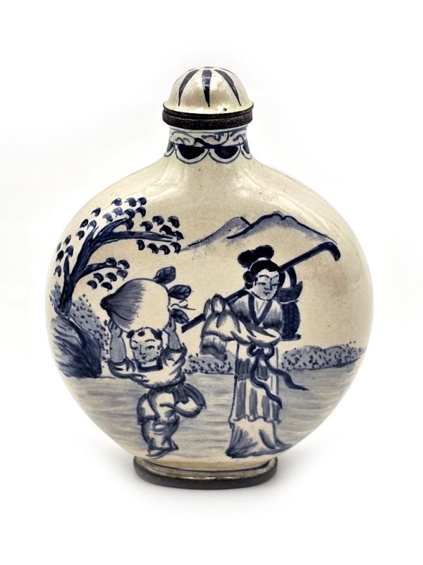 Chinese metal snuff bottles - The woman and the child / The peasant and the deer 1