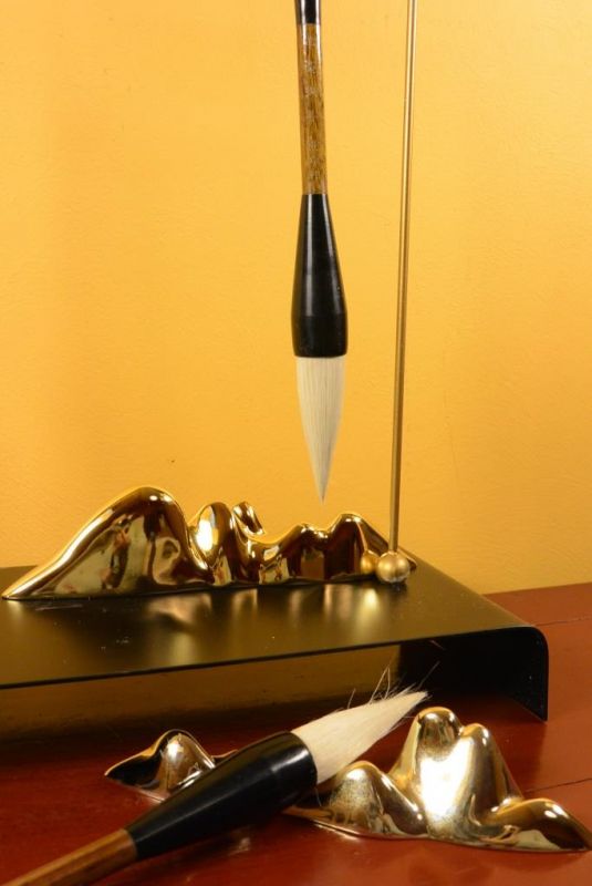 Chinese Modern brush holder - Support for 3 large brushes 4