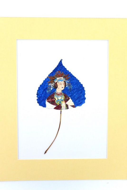 Chinese painting on tree leaf - Court Lady 1