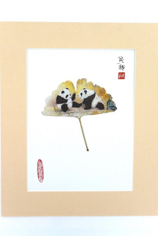 Chinese painting on tree leaf - Panda babies 1