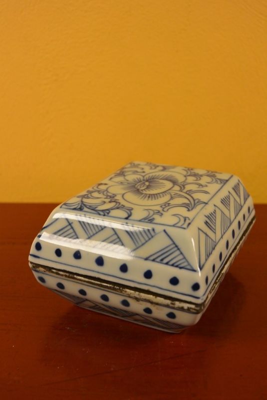 Chinese Porcelain Potiche box 5