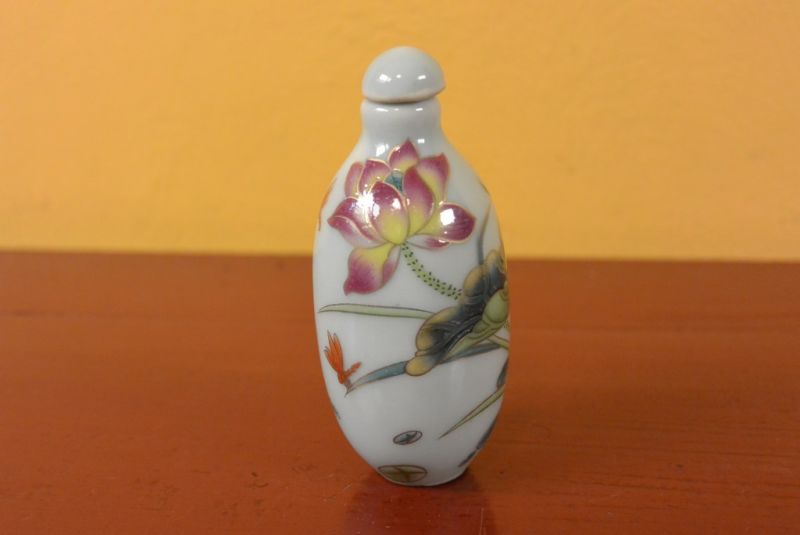 Chinese Porcelain Snuff Bottle Flower and Dragonfly 3 1