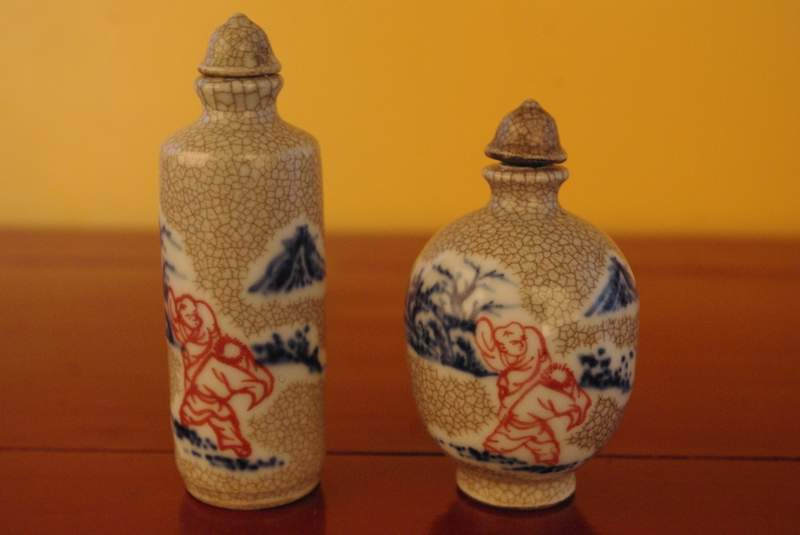 Chinese porcelain snuff bottle lot Shaolin monks 4