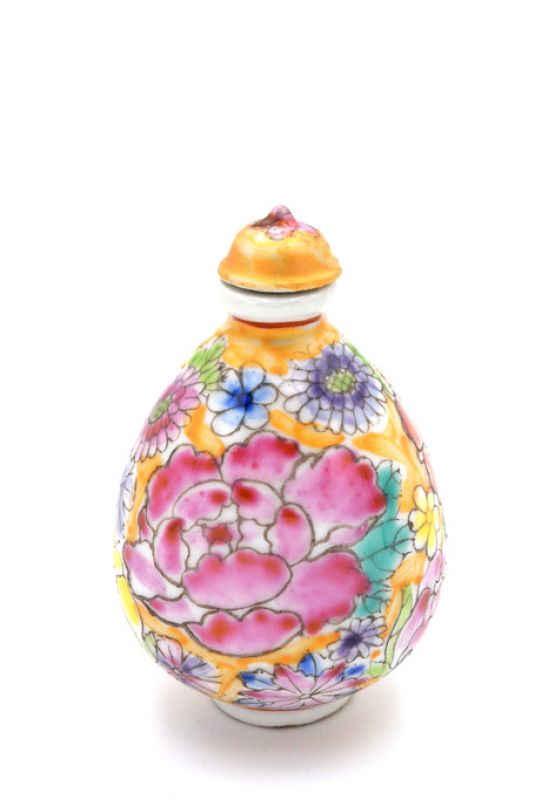 Chinese Porcelain Snuff Bottle Multicolored flowers 4 1