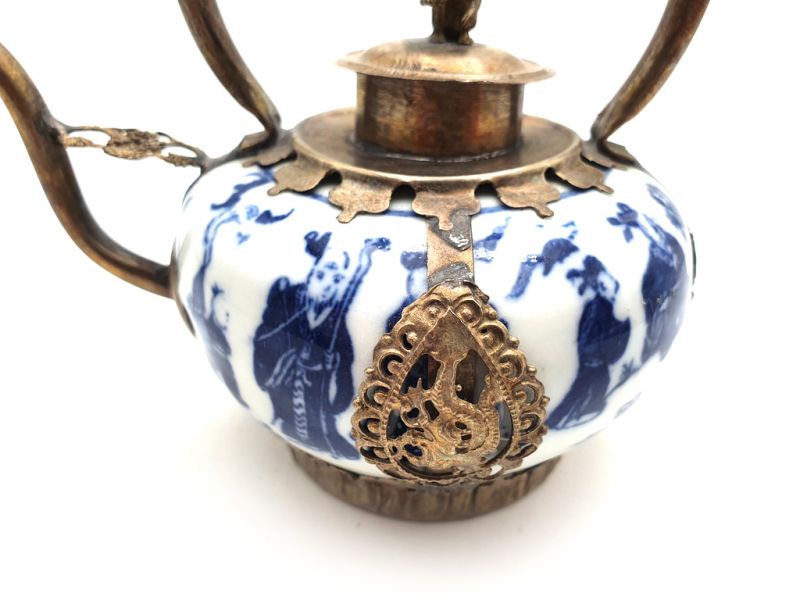 Chinese Porcelain Teapot White and Blue 2