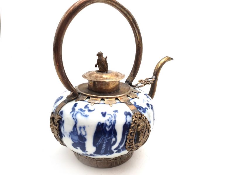 Chinese Porcelain Teapot White and Blue 3