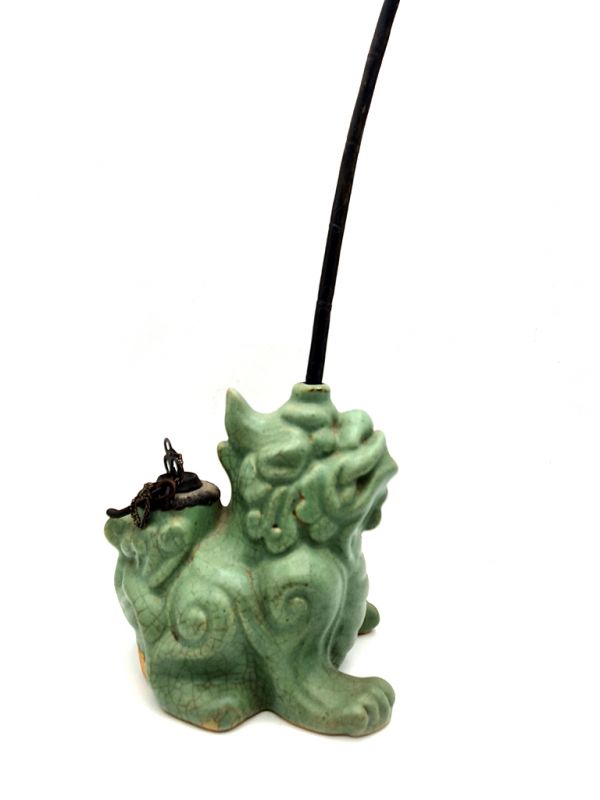 Old Chinese Celadon Water Pipe - Chinese guardian lion 2