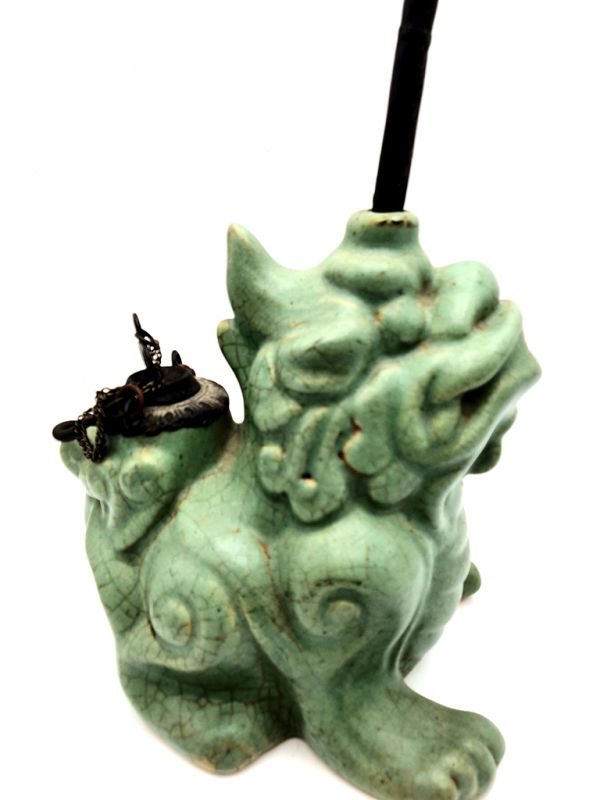 Old Chinese Celadon Water Pipe - Chinese guardian lion 3