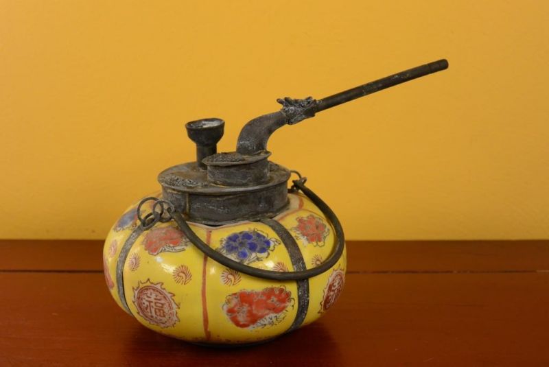 Chinese Porcelain Water Pipe - Yellow 2 1