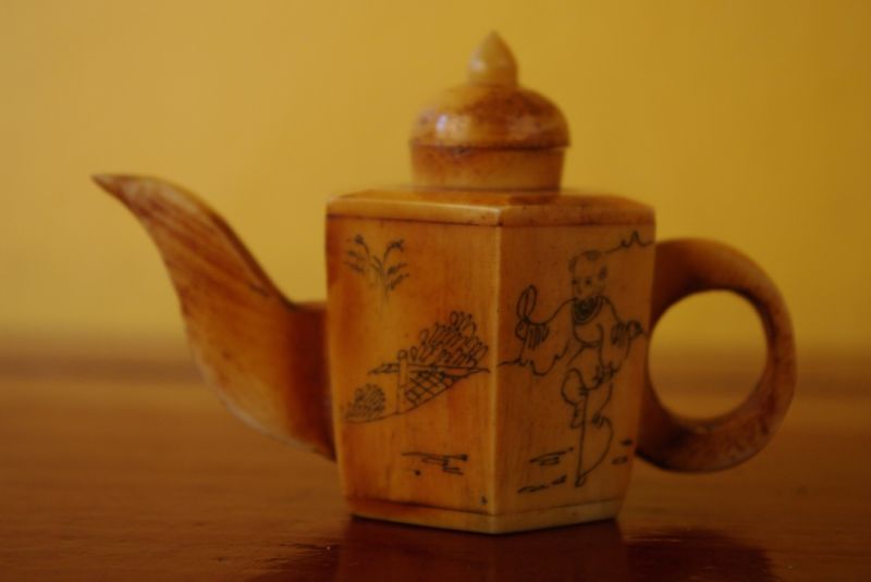 Chinese Snuff Bottle in Bone tea-pot 2 1