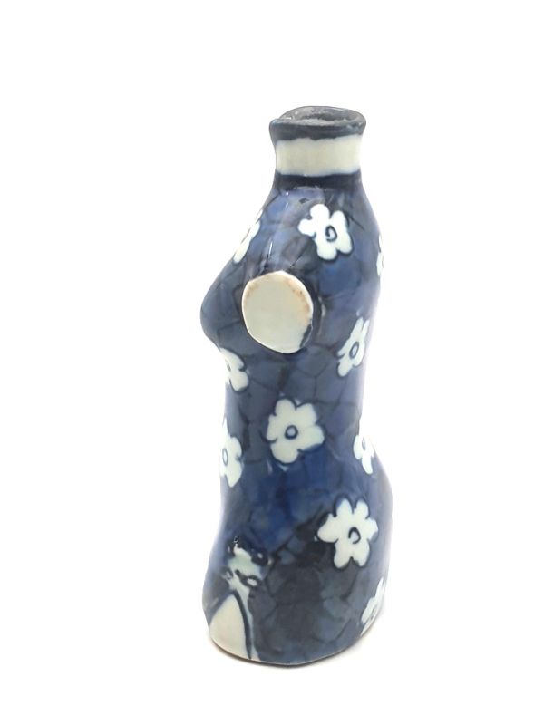 Chinese vase in Kimono shaped 3