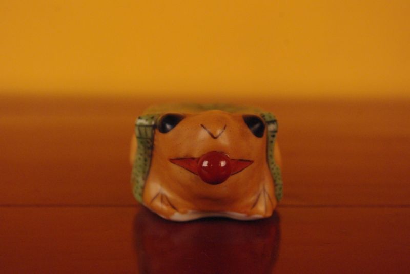 Chinese Frog snuff bottle decoration 3