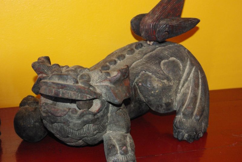 Chinesiche Holztiere Staturen aus Holz Wächterlöwe 2