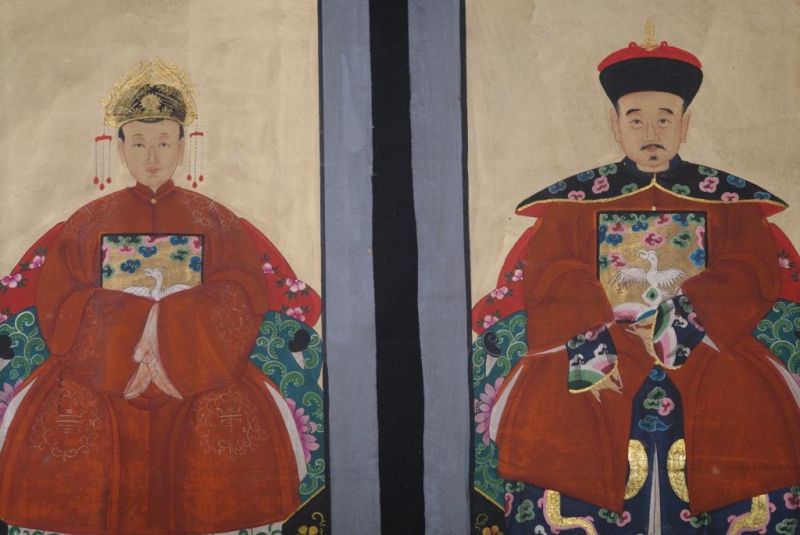 Chinesische Ahnenportraits Qing Dynastie Bordeauxrot 2