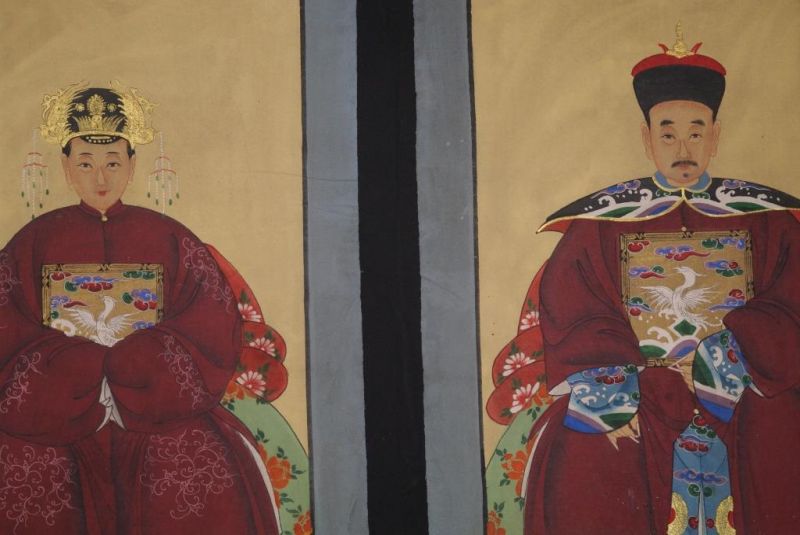 Chinesische Ahnenportraits Qing Dynastie Bordeauxrot 2