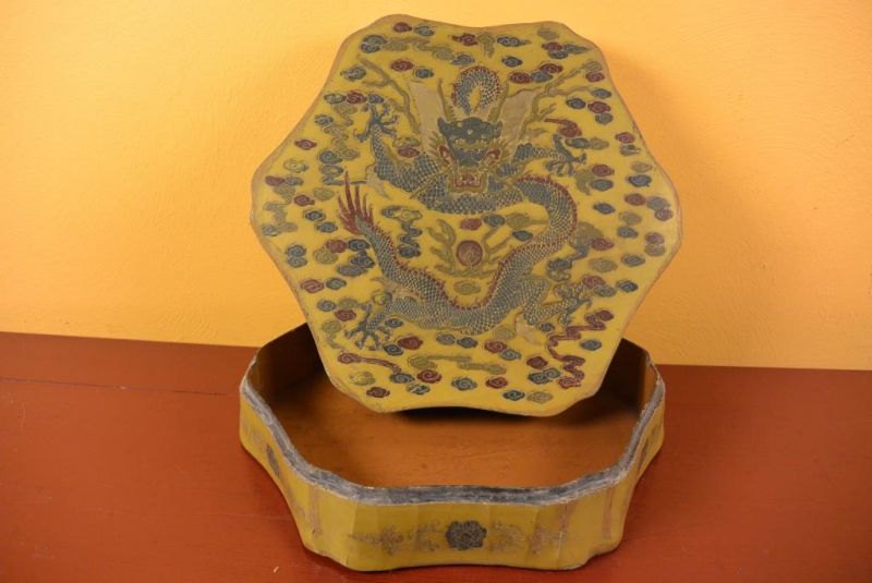 Chinesische Antike Box Hand graviert Große Drache 4