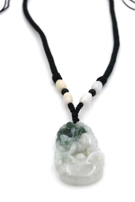 Chinesische Astrologie Jade Anhänger - Weiß - Grün Spot - Hase 2