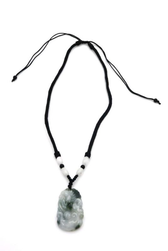 Chinesische Astrologie Jade Anhänger - Weiß - Grün Spot - Pferd 3