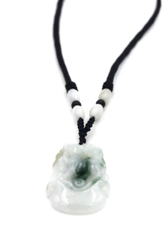 Chinesische Astrologie Jade Anhänger - Weiß - Grün Spot - Schaf 2