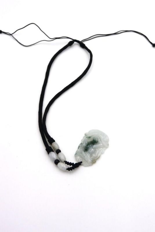 Chinesische Astrologie Jade Anhänger - Weiß - Grün Spot - Schaf 4