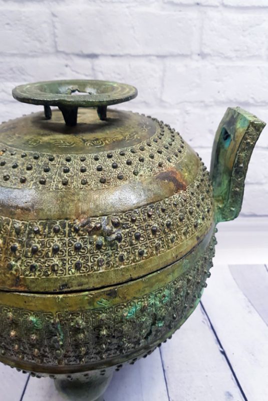 Chinesische Bronzebox - Drei Füße - großes Räuchergefäß 3