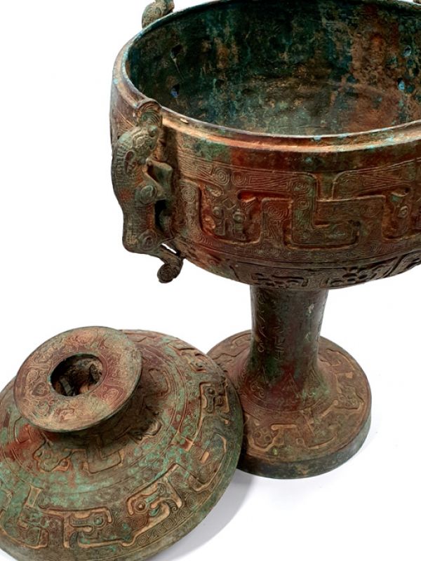 Chinesische Bronzebox - Drei Füße - großes Räuchergefäß 5