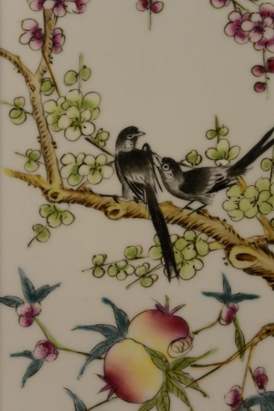 Chinesische Holzplatte und Porzellan - Vögel auf Kirschbaum 3 4